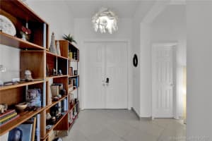 9810 NW 26th St, Doral, FL 33172, Sold 11/30/21