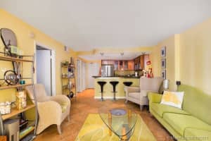 345 Ocean Dr, Miami Beach, FL 33139, Sold 04/04/22