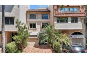 6022 Paradise Point Dr, Palmetto Bay, FL 33157, Sold 02/15/22