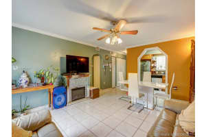 8175 NW 8th St APT A3, Miami, FL 33126, Sold 10/19/21