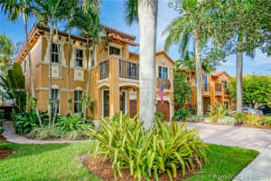 15471 SW 30th St, Miami, FL 33185, Sold 11/30/21