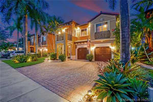 15471 SW 30th St, Miami, FL 33185, Sold 11/30/21