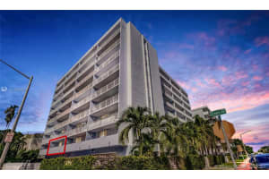 1045 10th St, Miami Beach, FL 33139, Sold 03/18/22