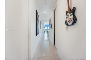 1100 Biscayne Blvd, Miami, FL 33132, Sold 11/01/21