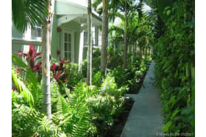 1561 Lenox Ave, Miami Beach, FL 33139, Sold 04/30/22