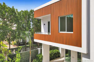 6730 NW 106th Ave, Doral, FL 33178, Sold 11/12/21