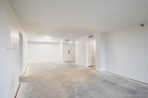 900 NE 195th St, Miami, FL 33179, Sold 10/29/21