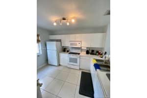 634 NW 208th Dr, Pembroke Pines, FL 33029, Sold 11/04/21