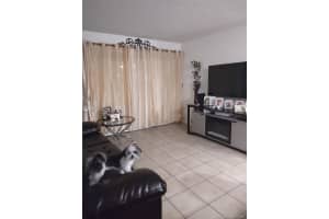 7115 NW 179th St, Hialeah, FL 33015, Sold 10/15/21