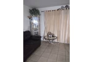 7115 NW 179th St, Hialeah, FL 33015, Sold 10/15/21