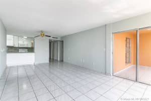 1810 W 56th St, Hialeah, FL 33012, Sold 01/04/22