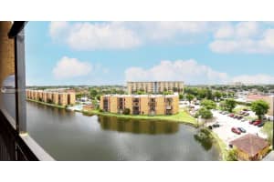 4717 NW 7th St, Miami, FL 33126, Sold 11/12/21