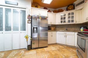6422 Collins Ave, Miami Beach, FL 33141, Sold 03/04/22