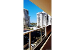 5757 Collins Ave # 305, Miami Beach, FL 33140, Sold 12/02/21