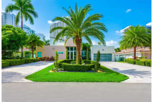 307 Holiday Dr, Hallandale Beach, FL 33009, Sold 11/15/21