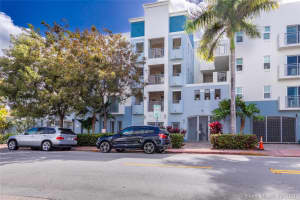 1040 10th St, Miami Beach, FL 33139, Sold 12/09/21