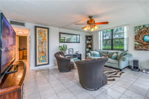 6190 Woodlands Blvd, Tamarac, FL 33319, Sold 11/05/21