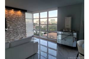 9800 W Bay Harbor Dr, Bay Harbor Islands, FL 33154, Sold 11/03/21