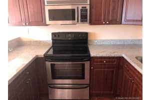 15655 SW 82nd Cir Ln, Miami, FL 33193, Sold 01/05/22