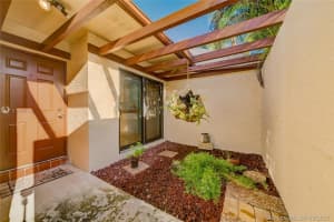 1560 NW 98th Terrace, Pembroke Pines, FL 33024, Sold 11/08/21