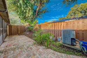 1560 NW 98th Terrace, Pembroke Pines, FL 33024, Sold 11/08/21