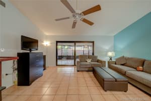 1560 NW 98th Terrace, Pembroke Pines, FL 33024, Sold 11/08/21