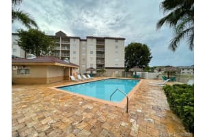 15221 SW 80th St, Miami, FL 33193, Sold 11/03/21