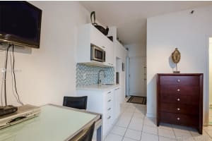 255 W 24th St, Miami Beach, FL 33140, Sold 01/07/22
