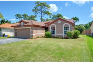 1150 New Parkview Pl, Haverhill, FL 33417, Sold 01/07/22