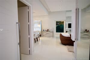 15811 Collins Ave, Sunny Isles Beach, FL 33160, Sold 03/01/22