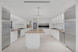 1957 S Oak Haven Cir, Miami, FL 33179, Sold 11/24/21