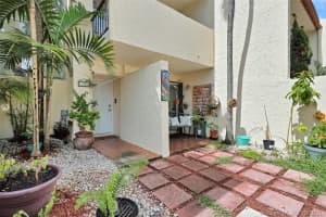 7977 SW 105th Pl, Miami, FL 33173, Sold 11/19/21