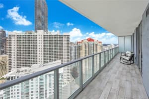 3301, 1300 Brickell Bay Dr #3505, Miami, FL 33131, Sold 03/10/22