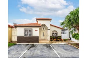 9288 NW 121st St, Hialeah Gardens, FL 33018, Sold 11/30/21