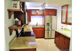6039 Collins Ave, Miami Beach, FL 33140, Sold 01/24/22