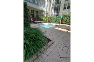 533 NE 3rd Ave, Fort Lauderdale, FL 33301, Sold 10/27/21