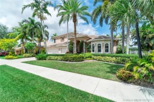 8323 N Lake Forest Dr, Davie, FL 33328, Sold 10/28/21