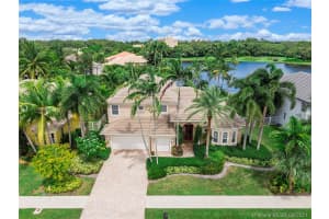 8323 N Lake Forest Dr, Davie, FL 33328, Sold 10/28/21