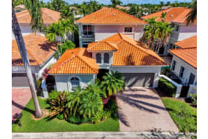 1091 Waterside Ln, Hollywood, FL 33019, Sold 12/15/21