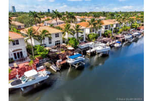 1091 Waterside Ln, Hollywood, FL 33019, Sold 12/15/21