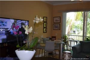 1323 Portofino Cir, Weston, FL 33326, Sold 01/06/22