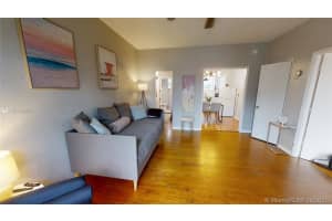 635 12th St, Miami Beach, FL 33139, Sold 10/25/21