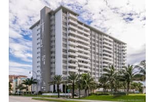 3111 N Ocean Dr, Hollywood, FL 33019, Sold 12/15/21