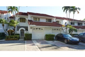 3630 Yacht Club Dr, Miami, FL 33180, Sold 01/14/22