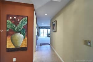 3630 Yacht Club Dr, Miami, FL 33180, Sold 01/14/22
