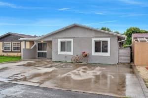 10551 SW 21st Ln, Miami, FL 33165, Sold 11/19/21