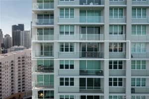 800 Claughton Island Dr, Miami, FL 33131, Sold 02/04/22