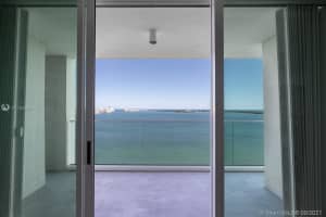 800 Claughton Island Dr, Miami, FL 33131, Sold 02/04/22