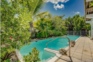 24 Mangrove Ln, Key Largo, FL 33037, Sold 04/14/22
