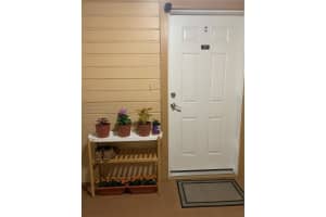 19055 NW 62nd Ave, Hialeah, FL 33015, Sold 12/17/21